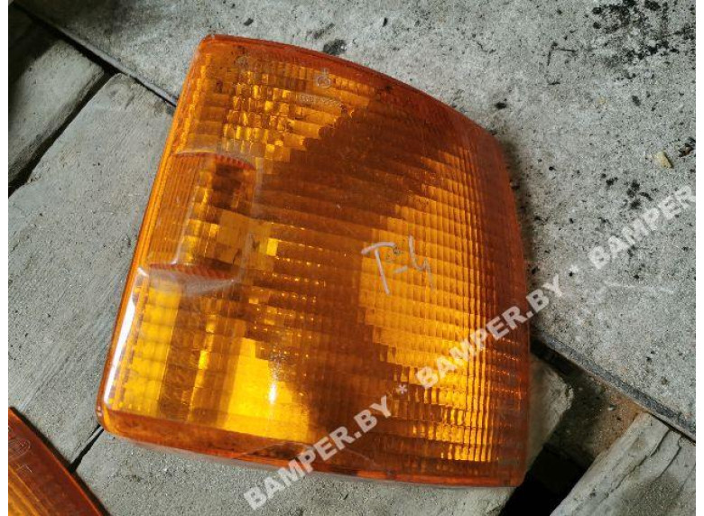 Поворотник правый к Volkswagen Transporter, 1997г.