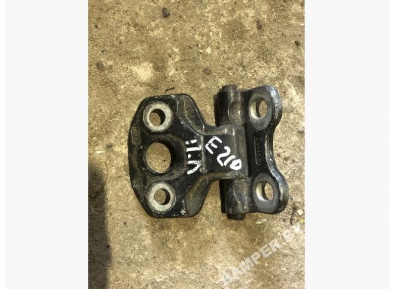 Петля двери к Mercedes E W210