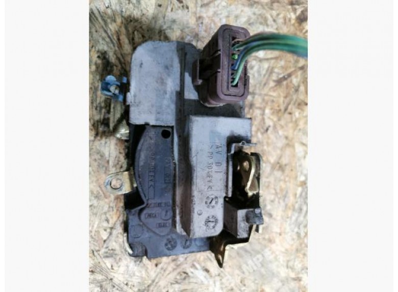 Замок двери передней правой к Citroen Berlingo