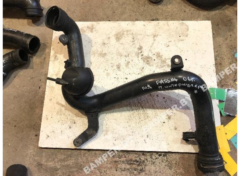 Патрубок интеркулера к Volkswagen Passat, 2006г.