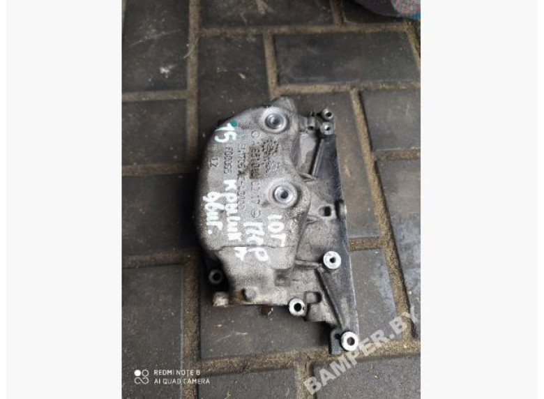 Крышка двигателя передняя к Mercedes Sprinter, 2010г.
