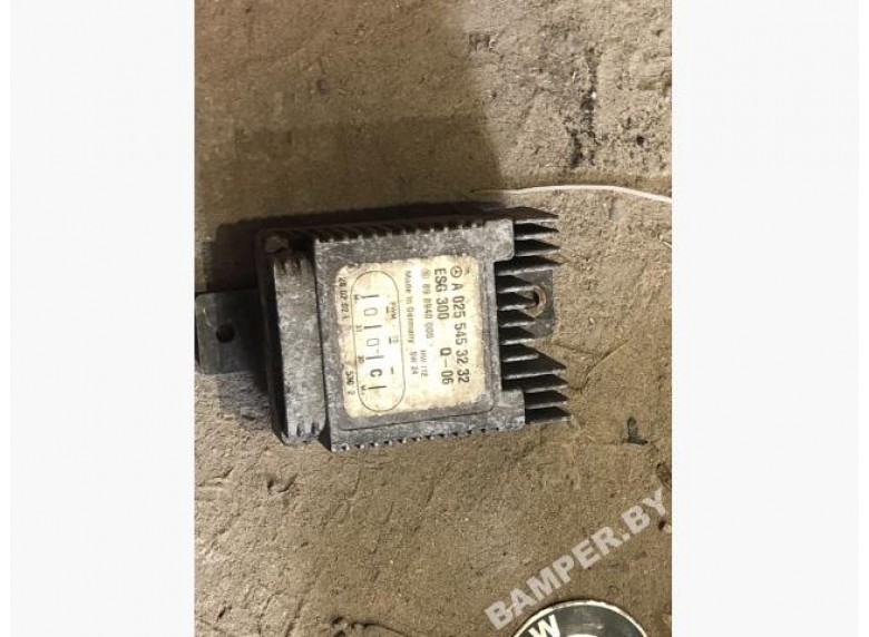 Блок управления вентилятором радиатора к Mercedes E W210
