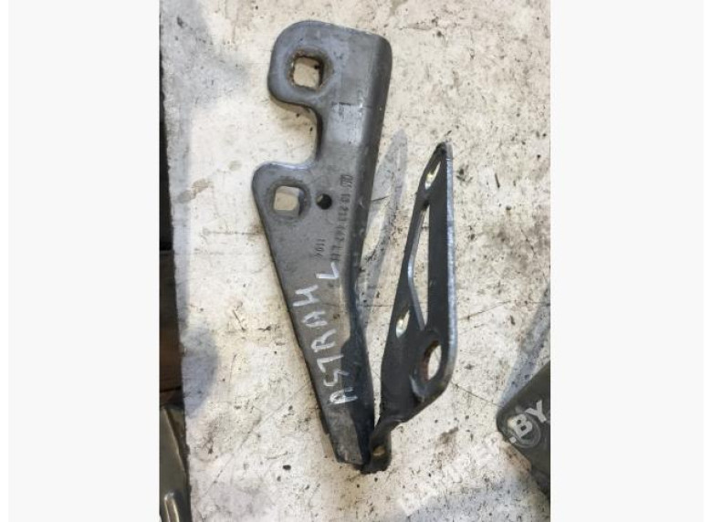 Петля капота левая к Opel Astra, 2005г.