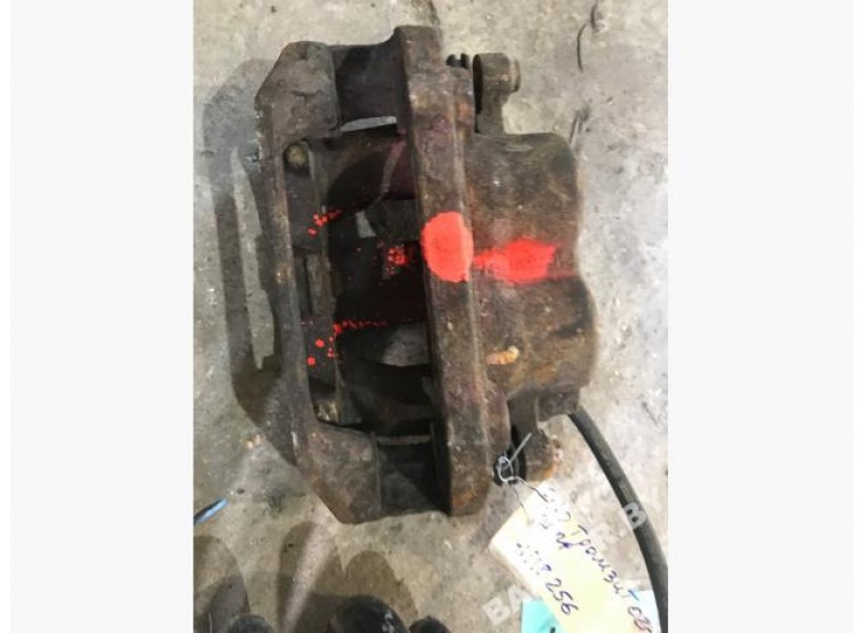 Суппорт передний правый к Ford Transit