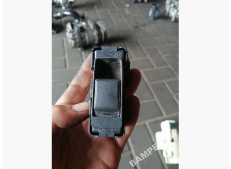 Кнопка стеклоподъемника к Dodge Caliber