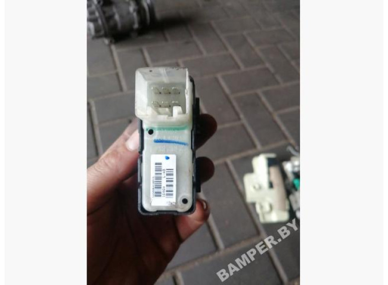 Кнопка стеклоподъемника к Dodge Caliber