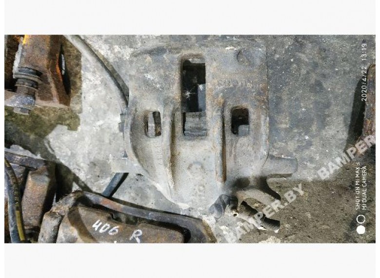 Суппорт передний правый к Peugeot 406