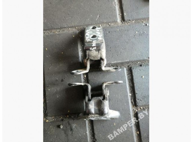 Петля двери задней левой к Toyota Camry