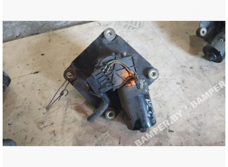 Моторчик передних стеклоочистителей (дворников) к Volvo V40