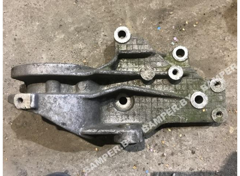 Кронштейн полуоси к Fiat Punto