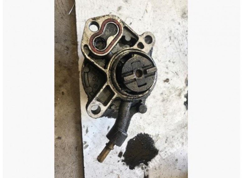 Насос вакуумный к Peugeot 807