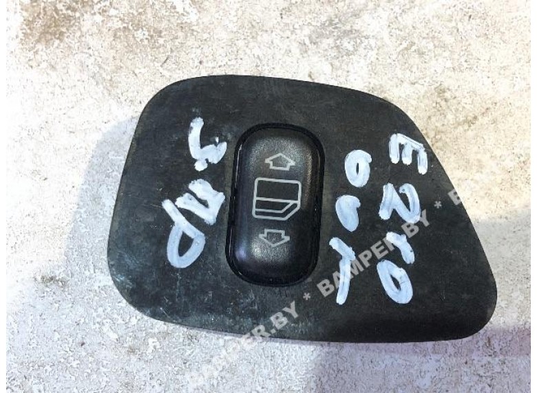 Кнопка стеклоподъемника к Mercedes E W210
