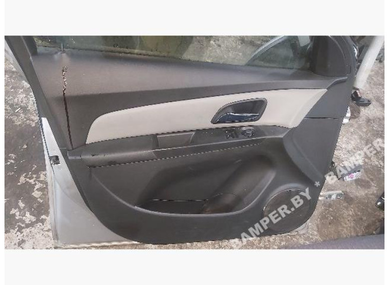 Обшивка двери (дверная карта) комплект к Chevrolet Cruze, 2014г.