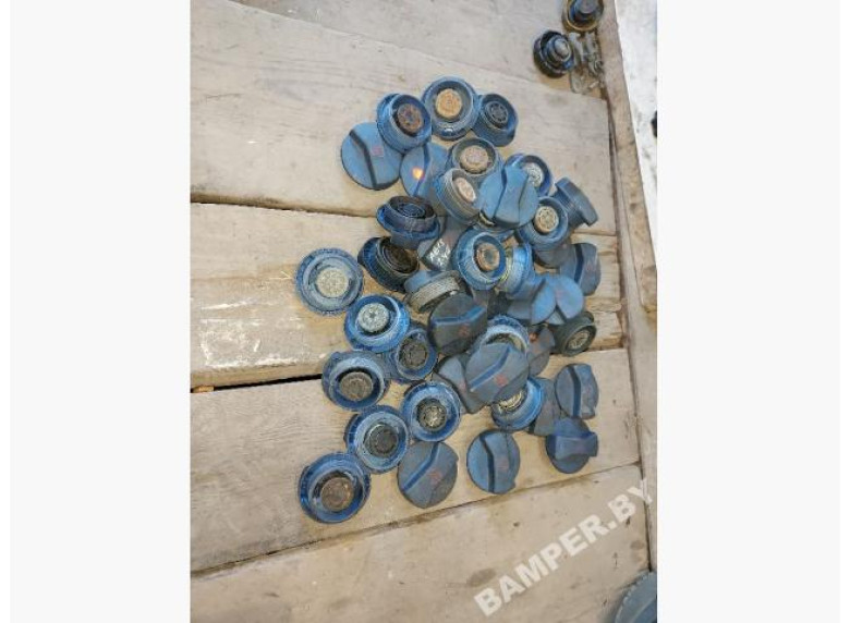 Пробка расширительного бачка к Audi A4, 2002г.