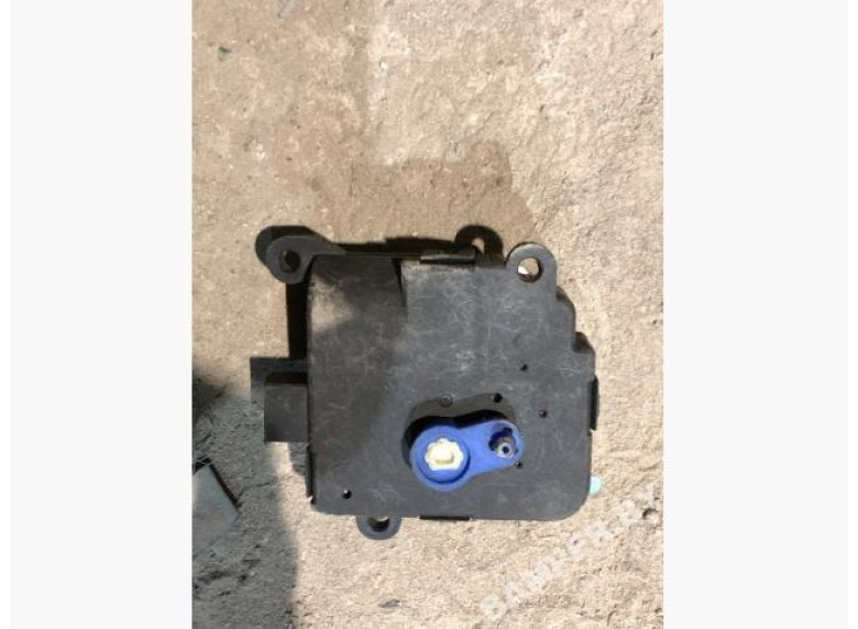 Моторчик заслонки печки к Citroen Berlingo, 2002г.