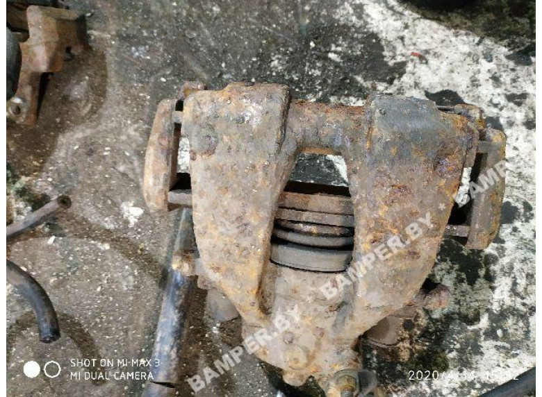 Суппорт передний правый к Fiat Punto