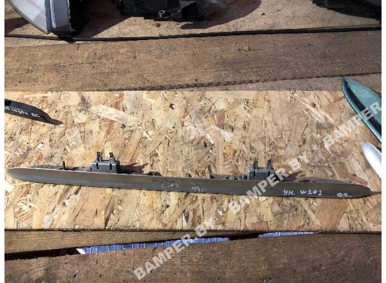 Накладка подсветки номера к Mercedes C W203