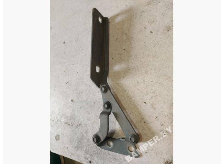 Петля капота правая к Mercedes A W168, 2004г.