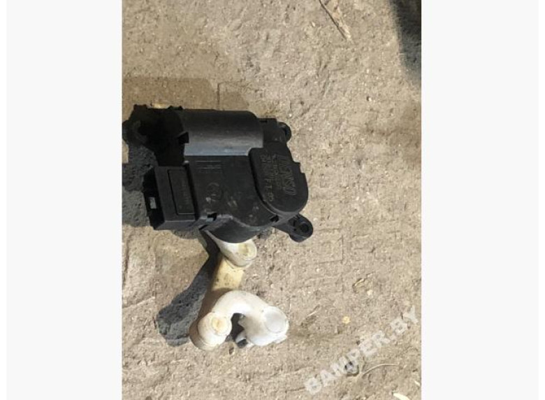 Моторчик заслонки печки к Citroen Berlingo, 2008г.