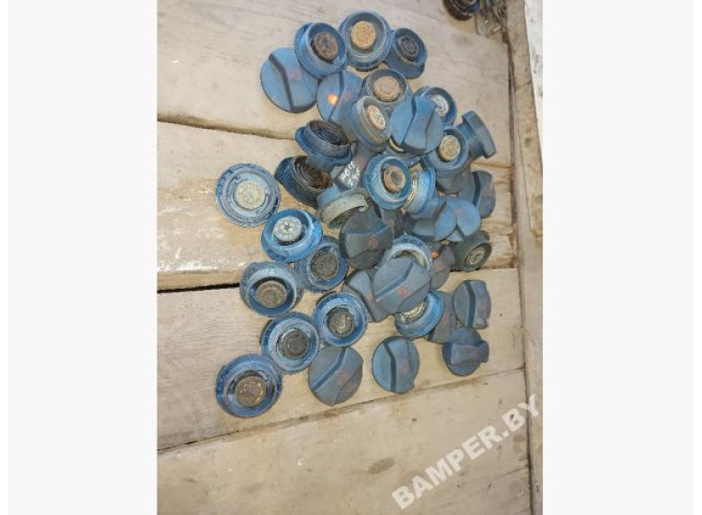 Пробка расширительного бачка к Volkswagen Golf, 2004г.