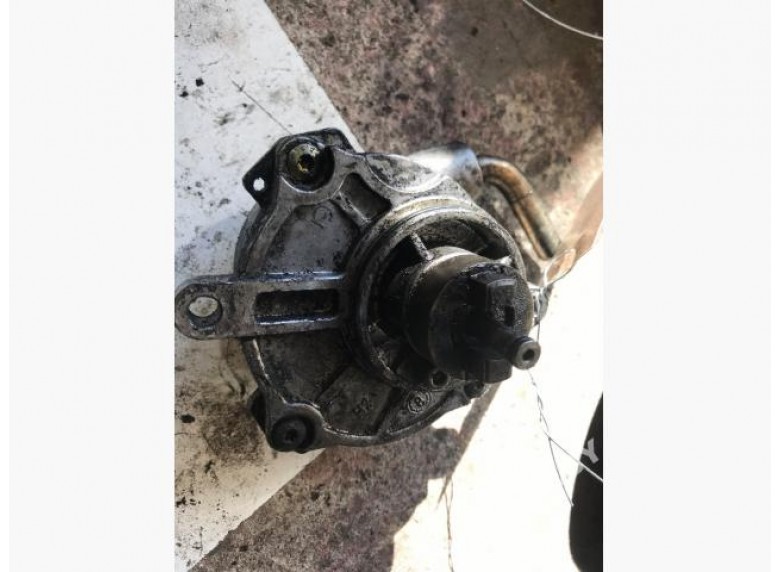 Насос вакуумный к Mercedes E W210