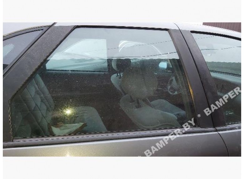 Стекло двери задней правой к Renault Safrane