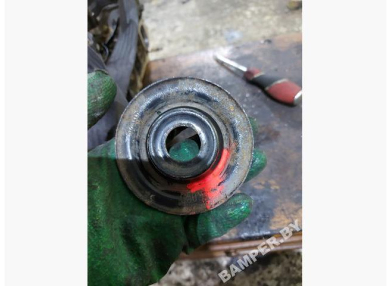 Опора амортизатора верхняя (чашка) к Volkswagen Golf, 2001г.