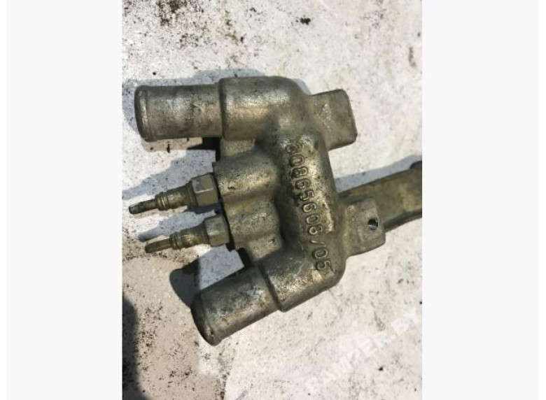 Подогреватель охлаждающей жидкости (антифриза) к Volvo V40, 2002г.