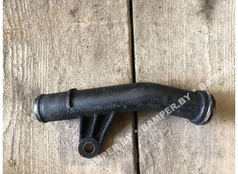 Трубка охлаждающей жидкости пластиковая к Renault Kangoo, 2001г.