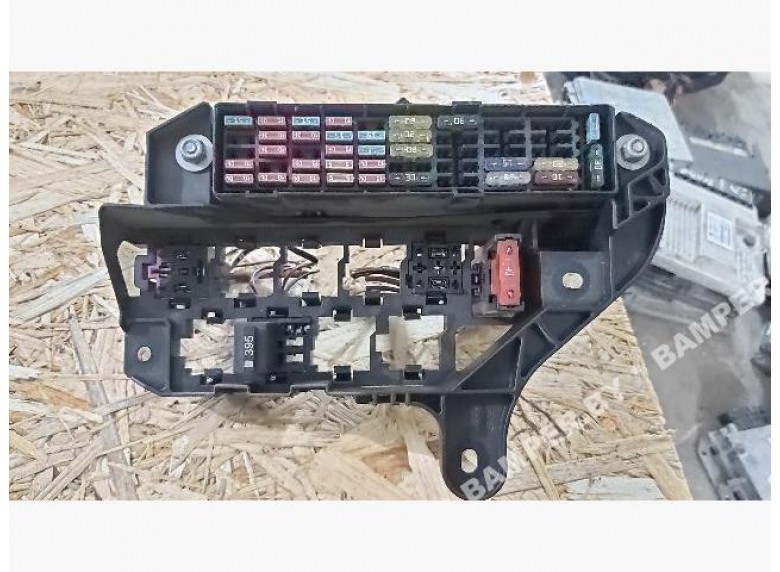 Блок предохранителей к Audi A2