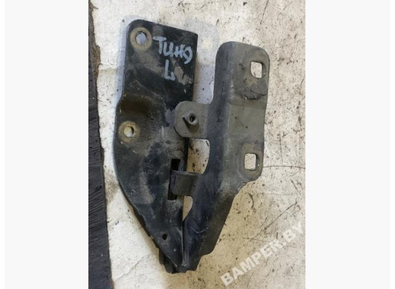 Петля капота левая к Nissan Almera Tino, 2005г.