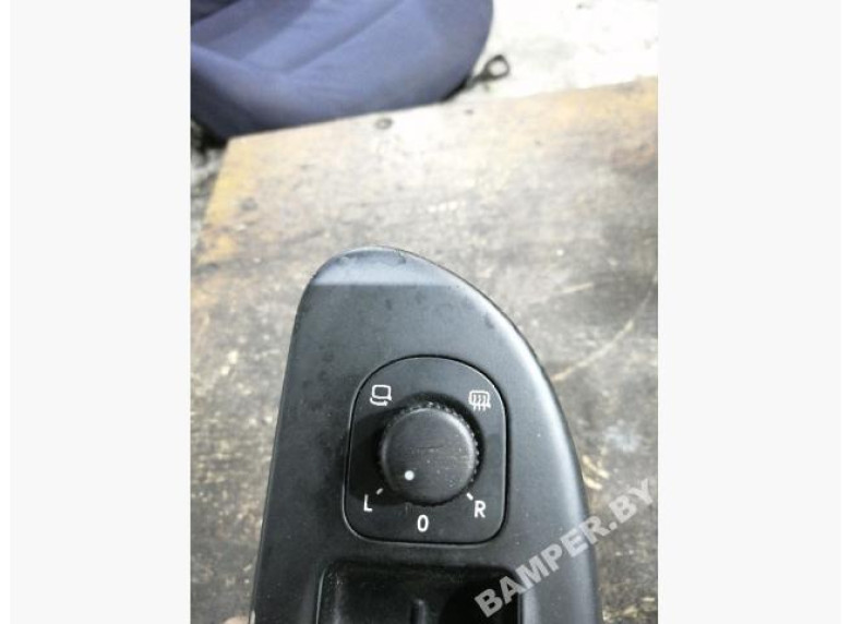 Джойстик регулировки зеркал к Volkswagen Passat, 2007г.