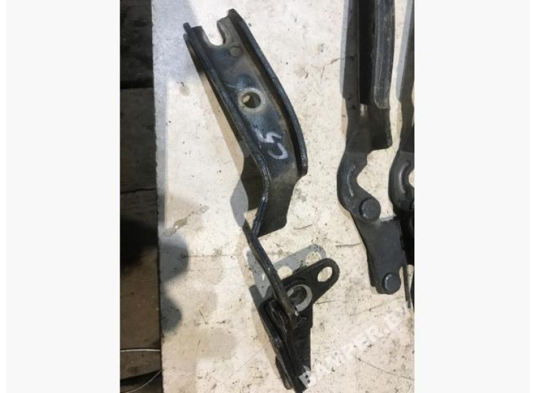 Петля капота правая к Citroen C5, 2002г.