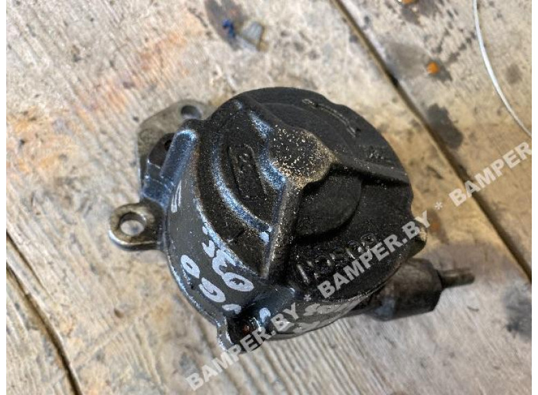 Насос вакуумный к Citroen Berlingo, 2003г.