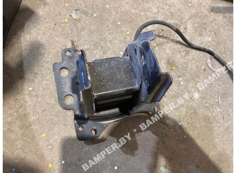 Кронштейн крепления бампера переднего к Audi A3