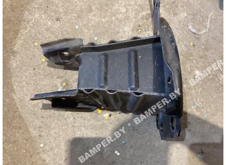 Кронштейн крепления бампера переднего к Audi A3