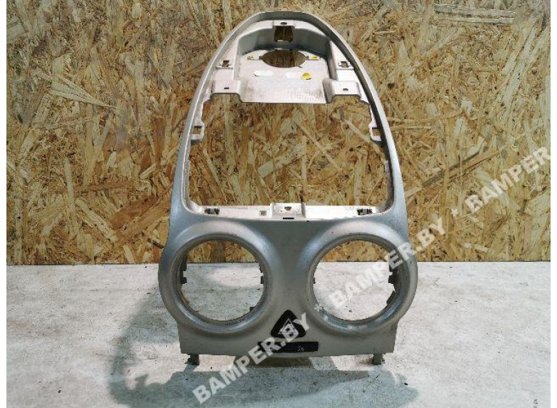 Накладка декоративная на торпедо к Opel Corsa, 2006г.