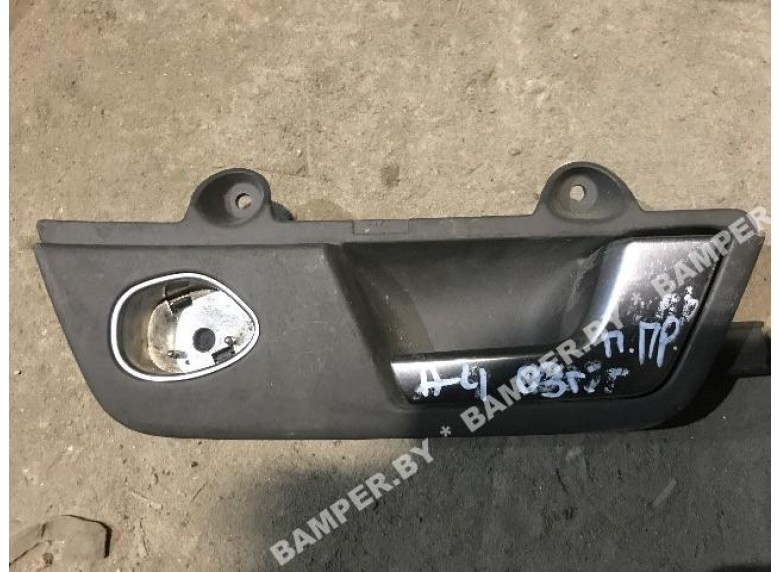 Ручка внутренняя передняя правая к Audi A4