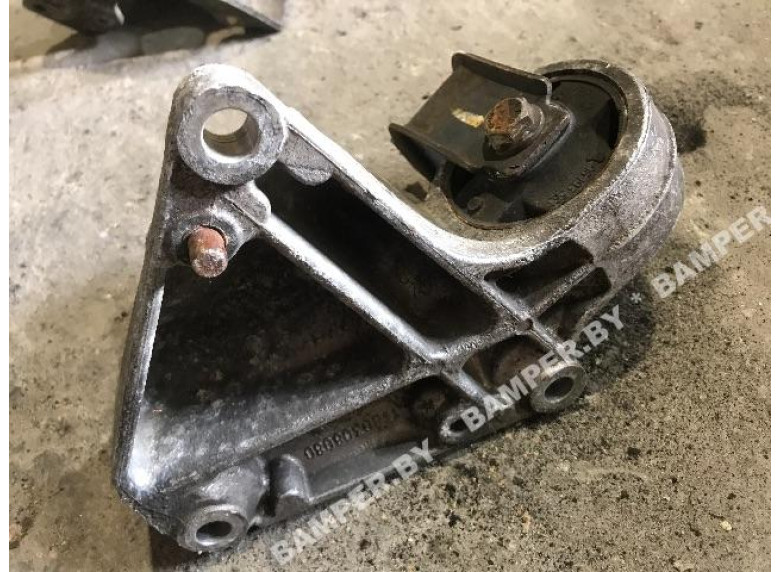 Кронштейн полуоси к Citroen C8, 2002г.