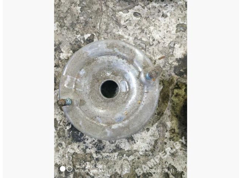 Опора амортизатора верхняя (чашка) к Volkswagen Passat, 2002г.