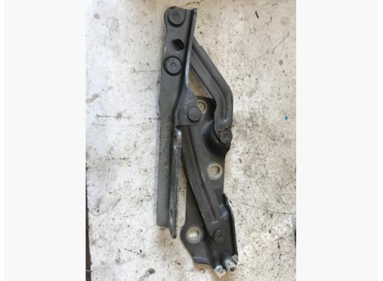 Петля капота правая к Opel Vectra, 1998г.