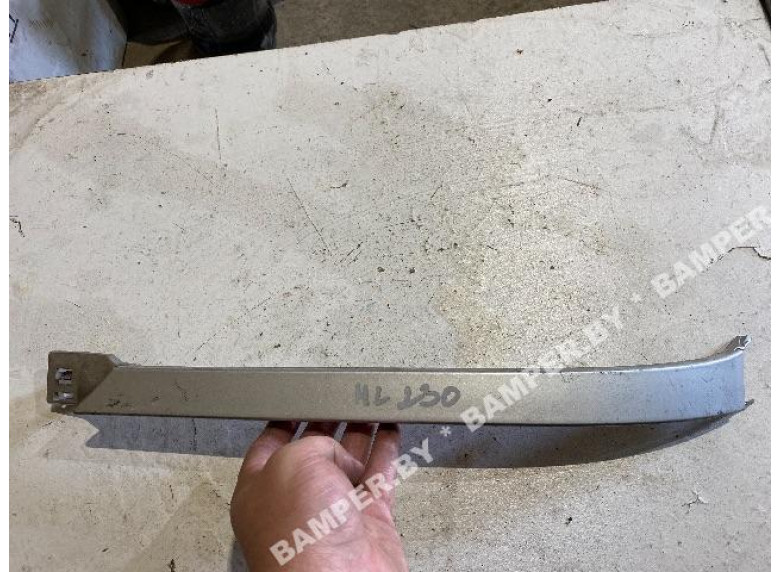 Ус под фару левый к Mercedes ML W163, 2000г.