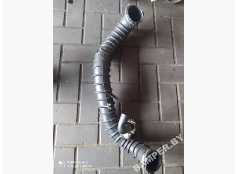 Патрубок воздушного фильтра к Renault Trafic, 2005г.