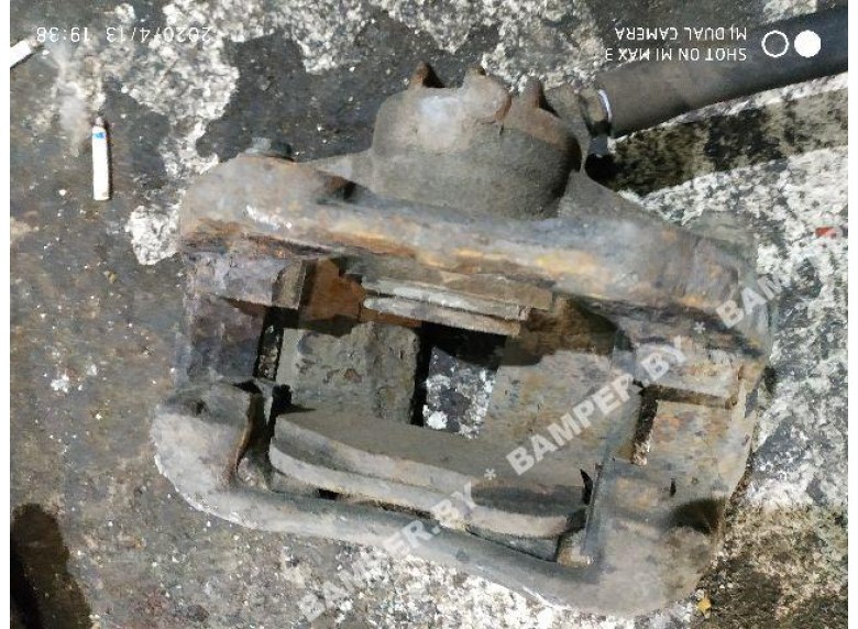 Суппорт передний правый к Peugeot 307