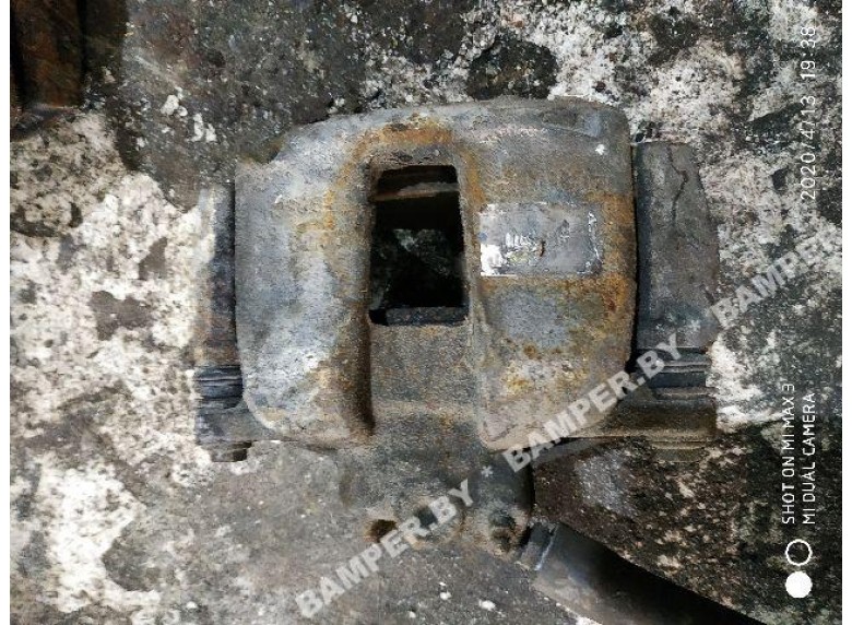 Суппорт передний правый к Peugeot 307