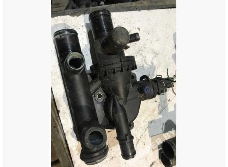 Корпус термостата к Renault Espace, 2004г.