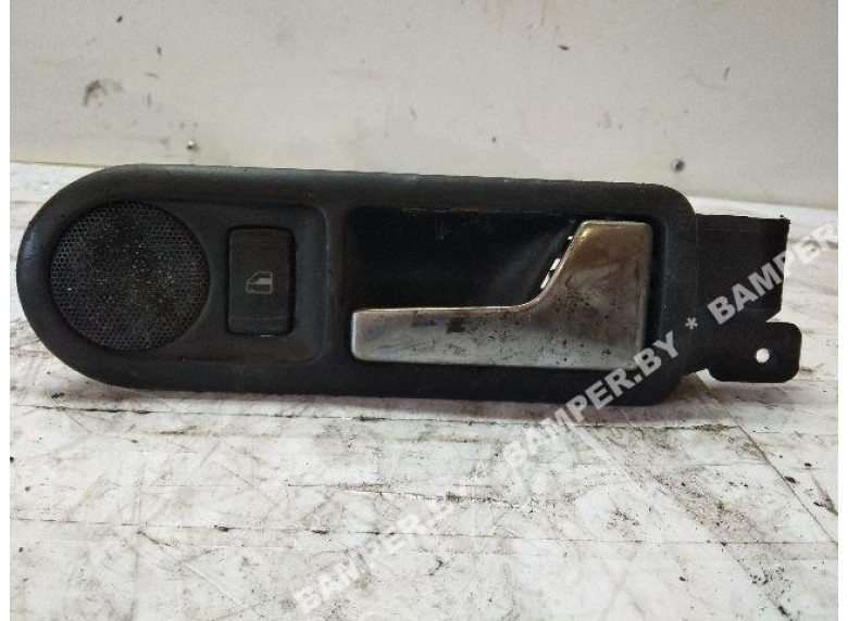 Ручка внутренняя задняя правая к Volkswagen Passat, 1998г.