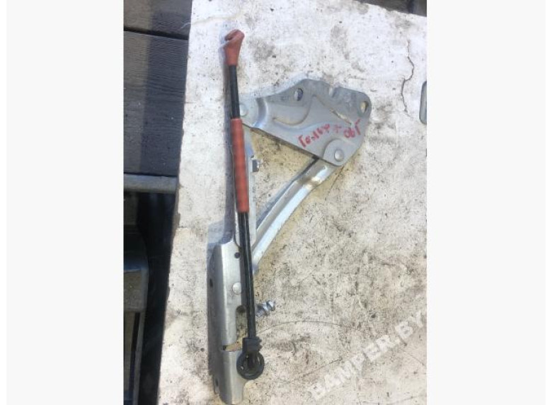 Петля капота правая к Volkswagen Golf, 2005г.