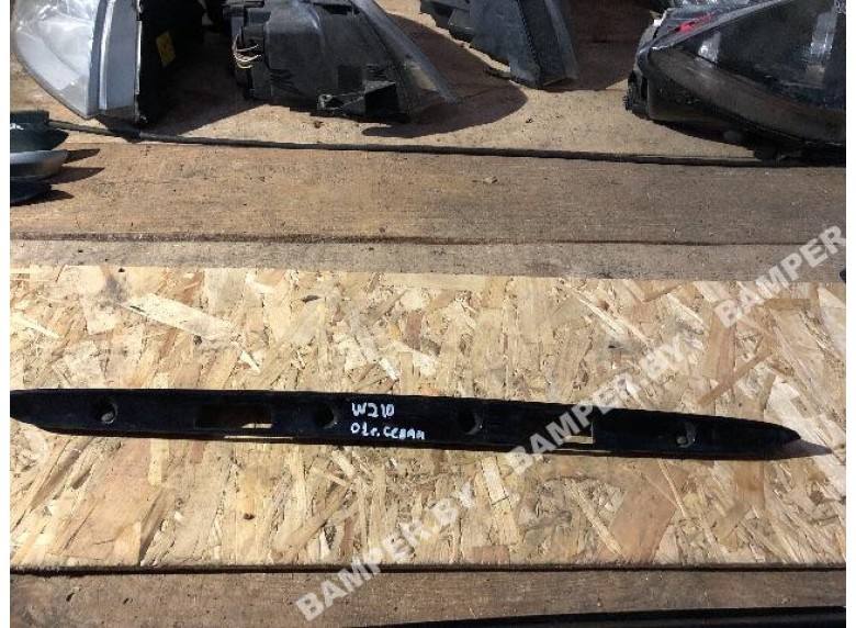 Накладка подсветки номера к Mercedes E W210