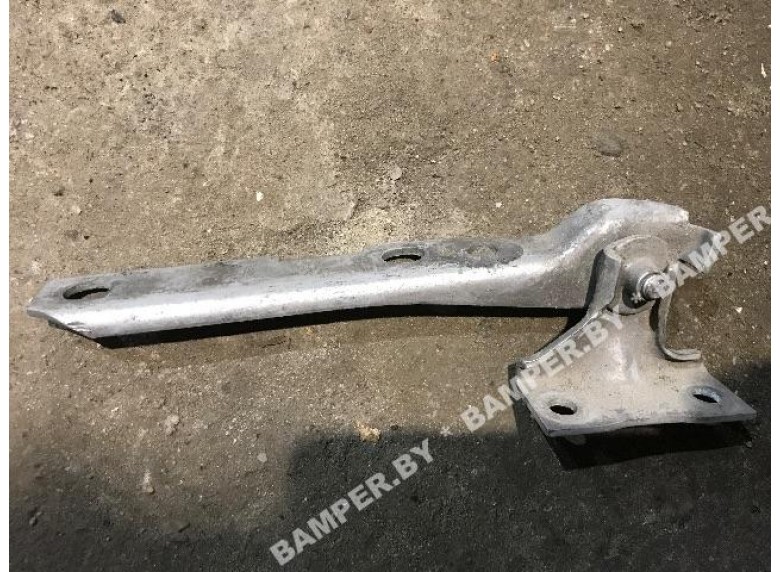 Петля капота правая к Audi 80